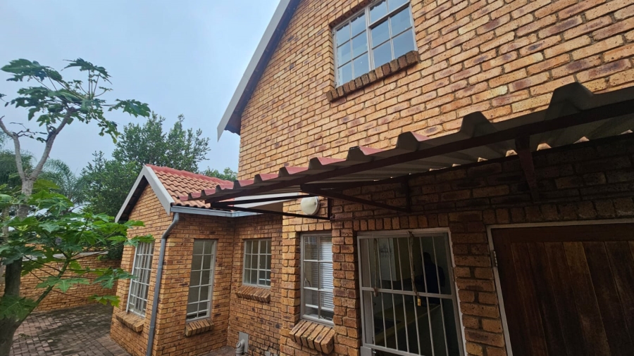 3 Bedroom Property for Sale in Safari Gardens North West